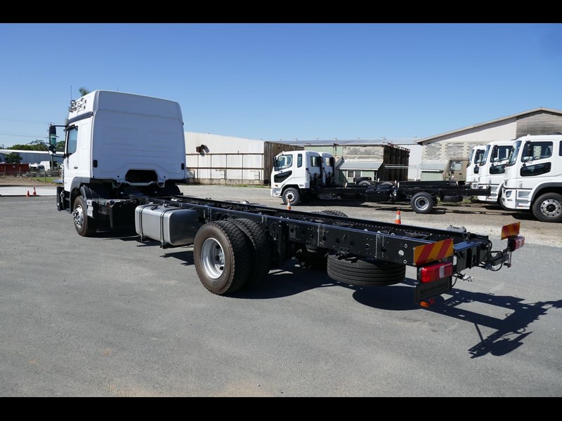 mercedes-benz atego 845900 013