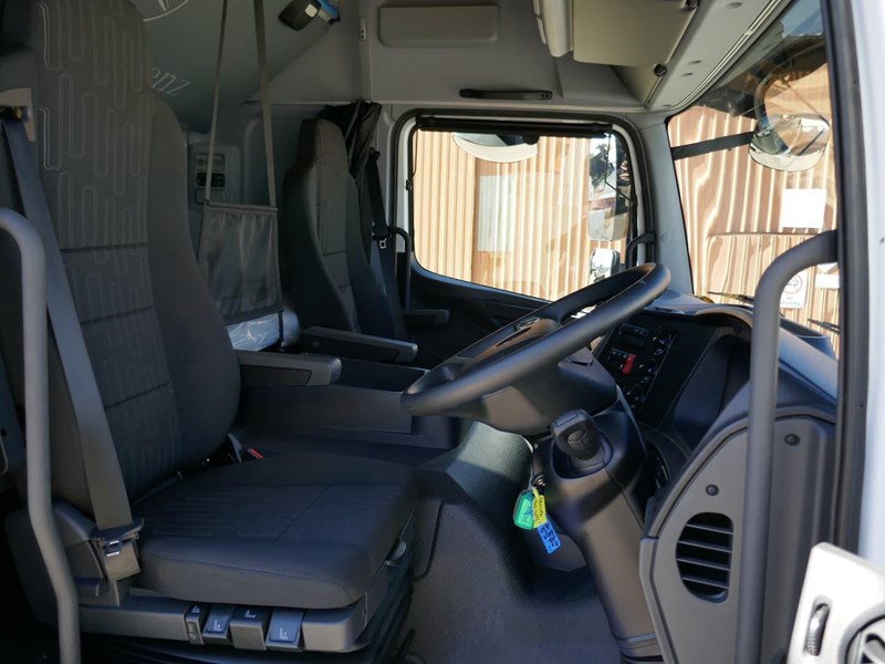 mercedes-benz atego 845900 025