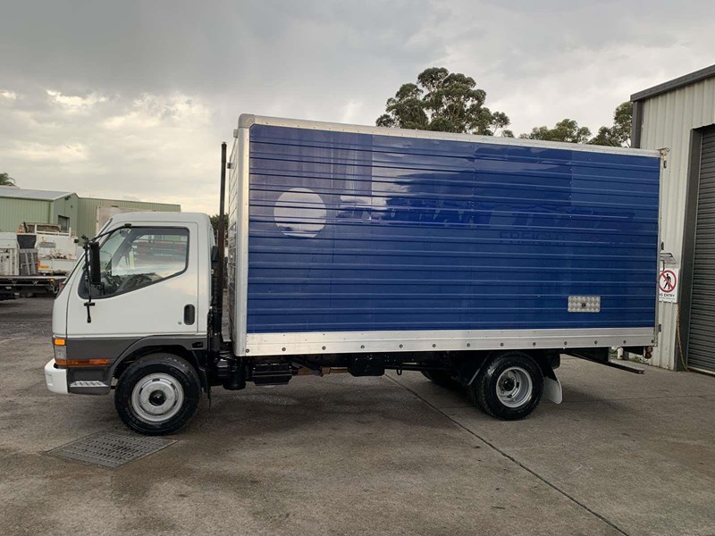 mitsubishi canter 874420 009