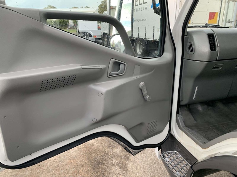 mitsubishi canter 874420 043