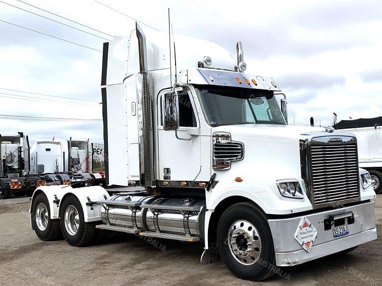 freightliner coronado 863130 001