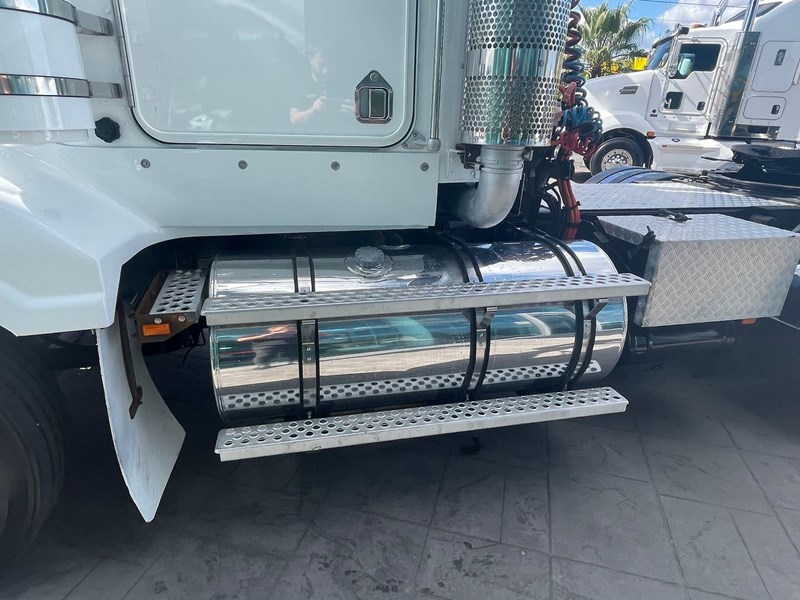 kenworth t408 sar 838497 029