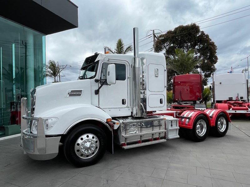 kenworth t409 865692 007