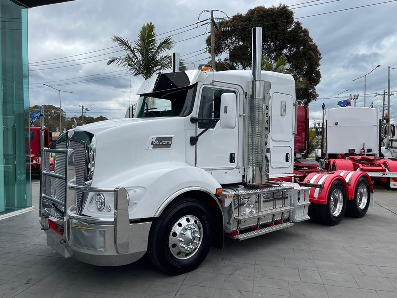 kenworth t409 865692 005