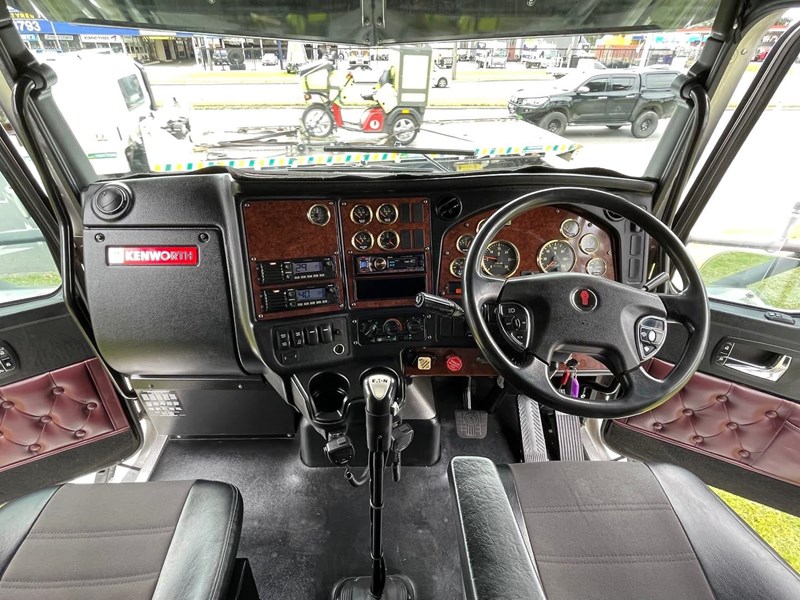kenworth t409 865692 025