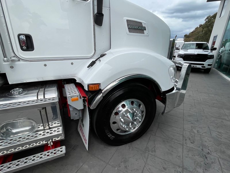 kenworth t409 865692 017