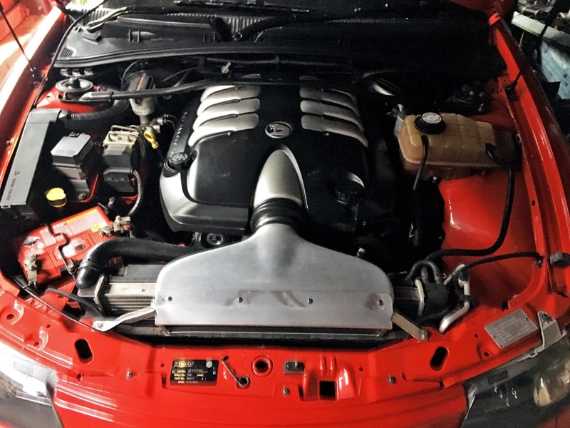 hsv coupe 872915 015