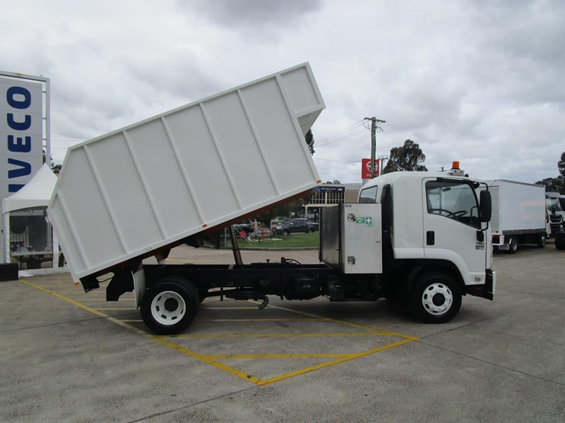 isuzu f series 872850 015