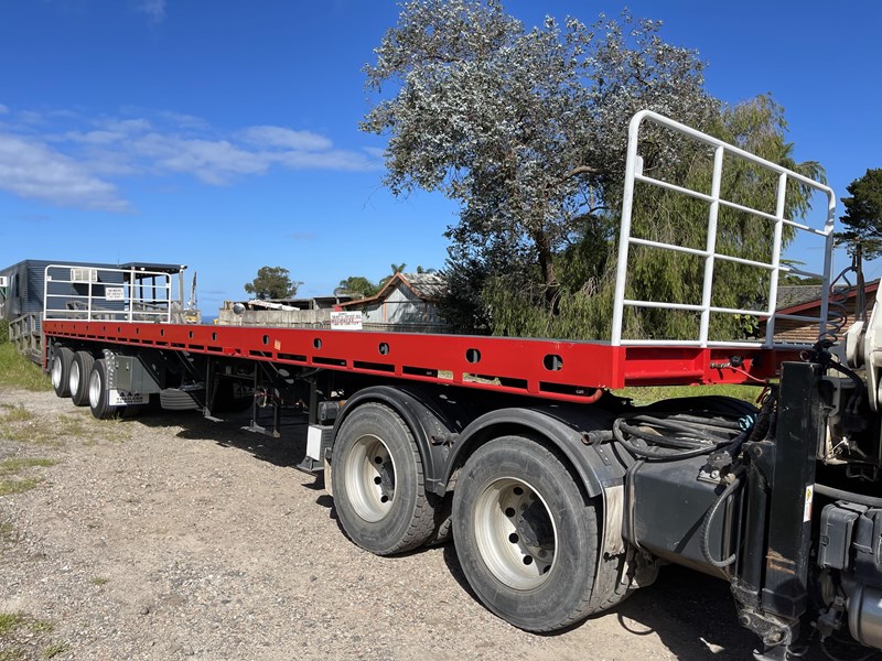aaa trailers triaxle flat top extendable 874810 003