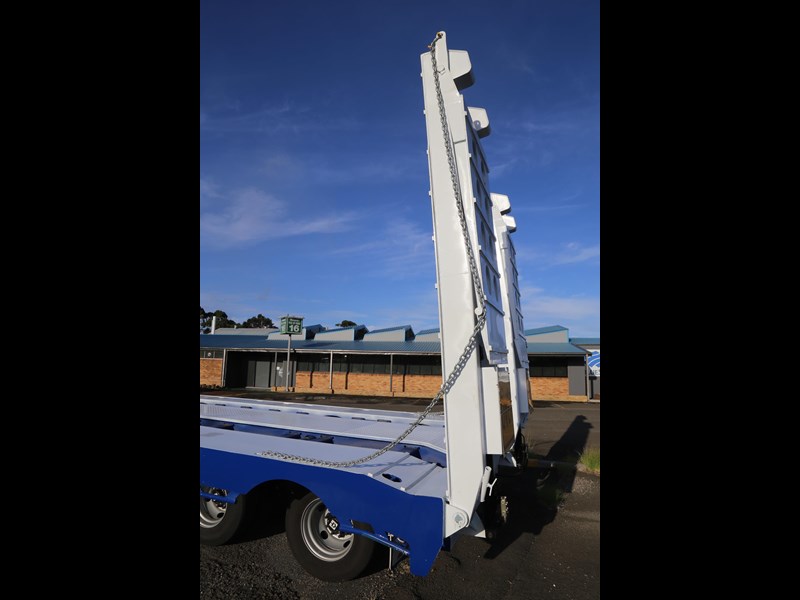 aaa quad axle low loader widener with bi-fold ramps 874812 015