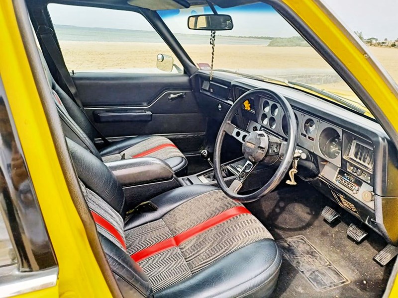 holden monaro 875118 011