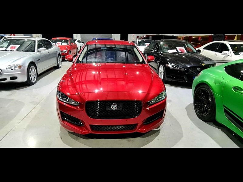 jaguar xe 875136 009