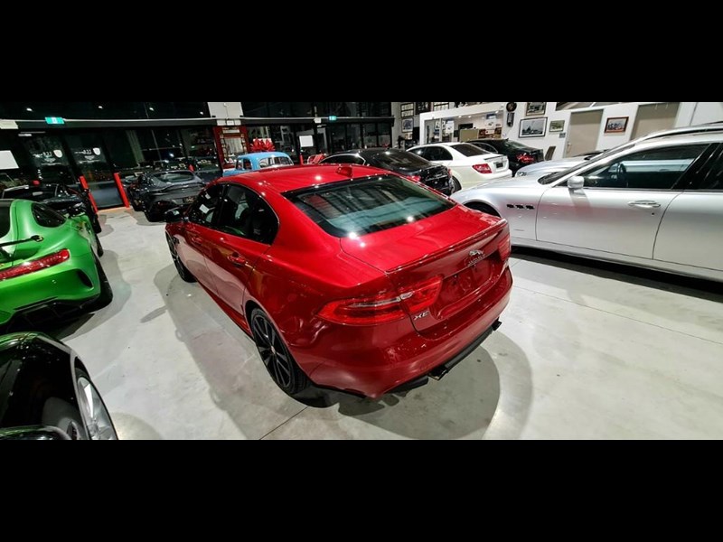 jaguar xe 875136 037