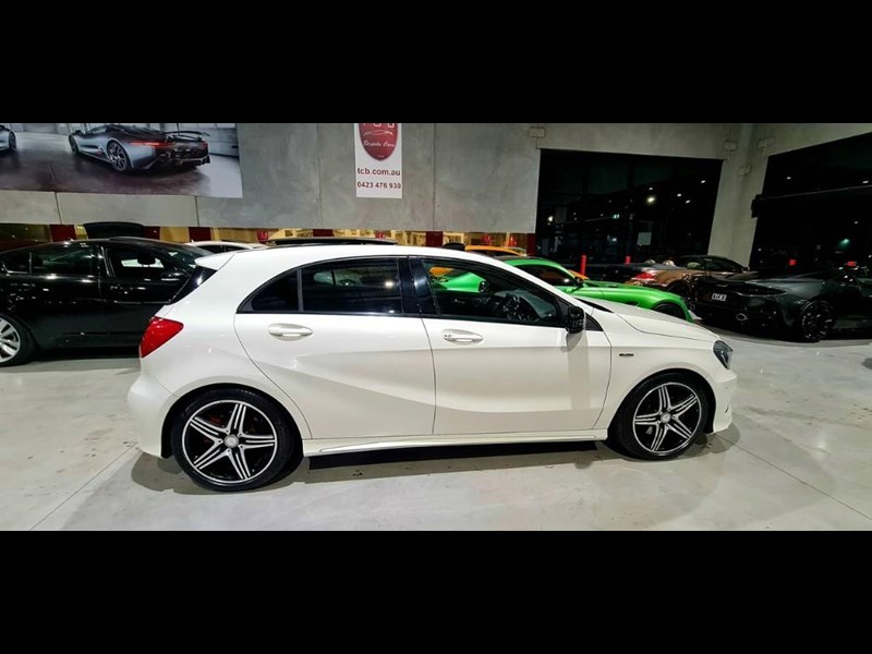 mercedes-benz a-class 875137 013