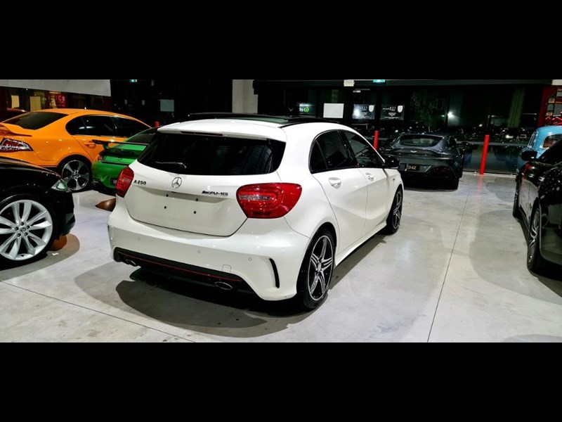 mercedes-benz a-class 875137 017
