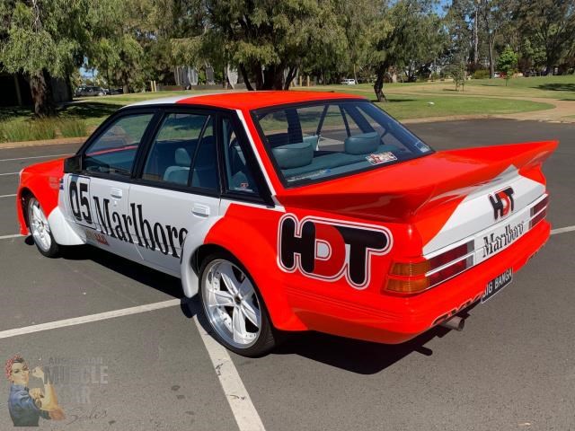 hdt commodore 875228 007