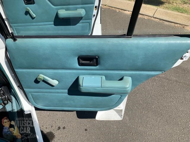 hdt commodore 875228 077