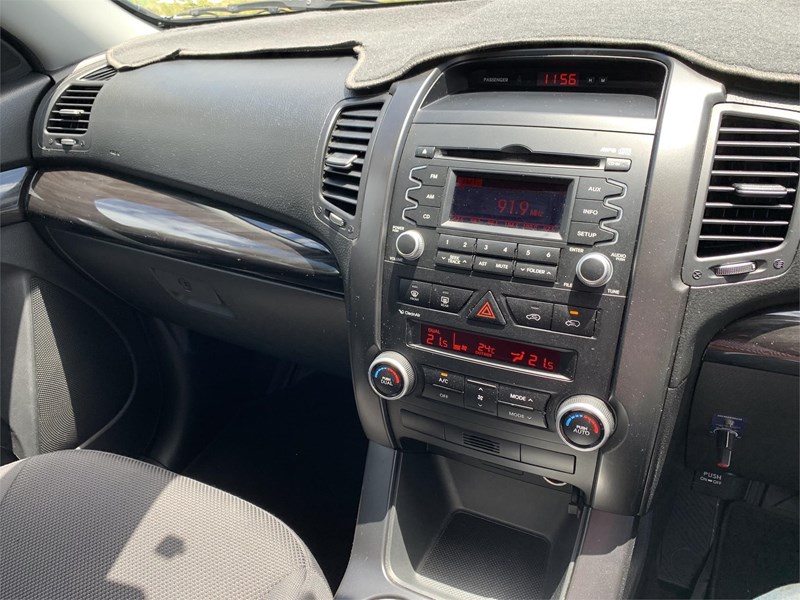 kia sorento 875264 081