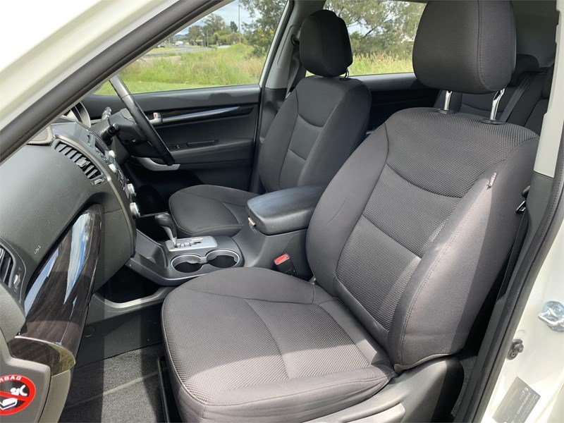 kia sorento 875264 057