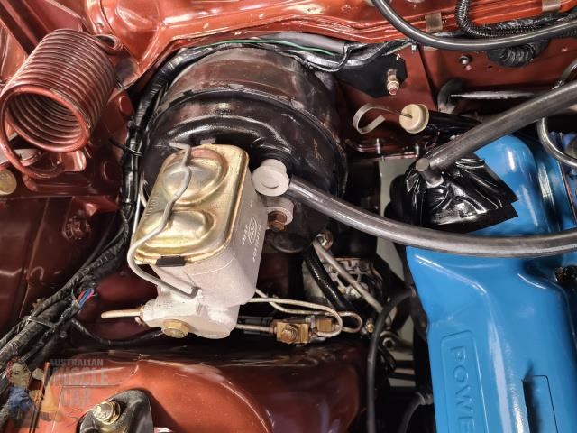 ford falcon 875432 085