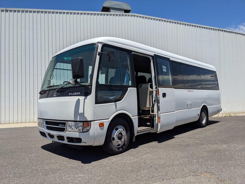 mitsubishi rosa deluxe 25 seat automatic bus 772592 033