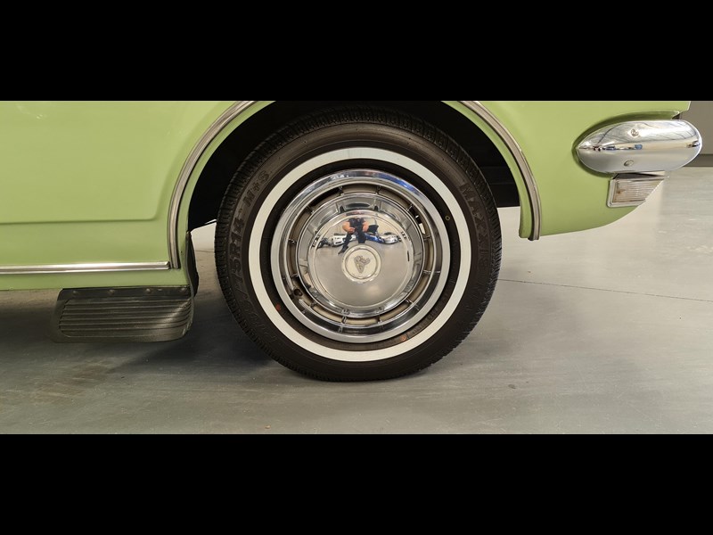 holden kingswood 875494 047