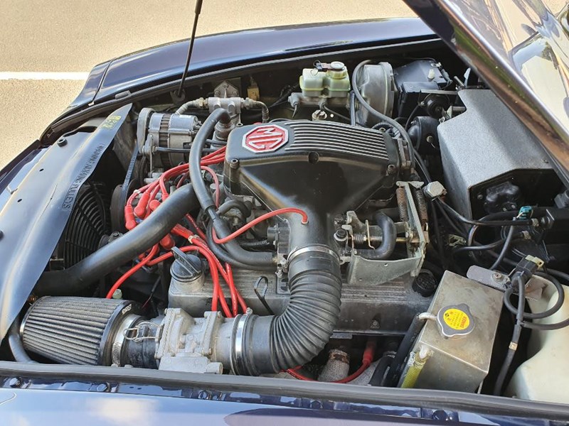 mg rv8 876483 061