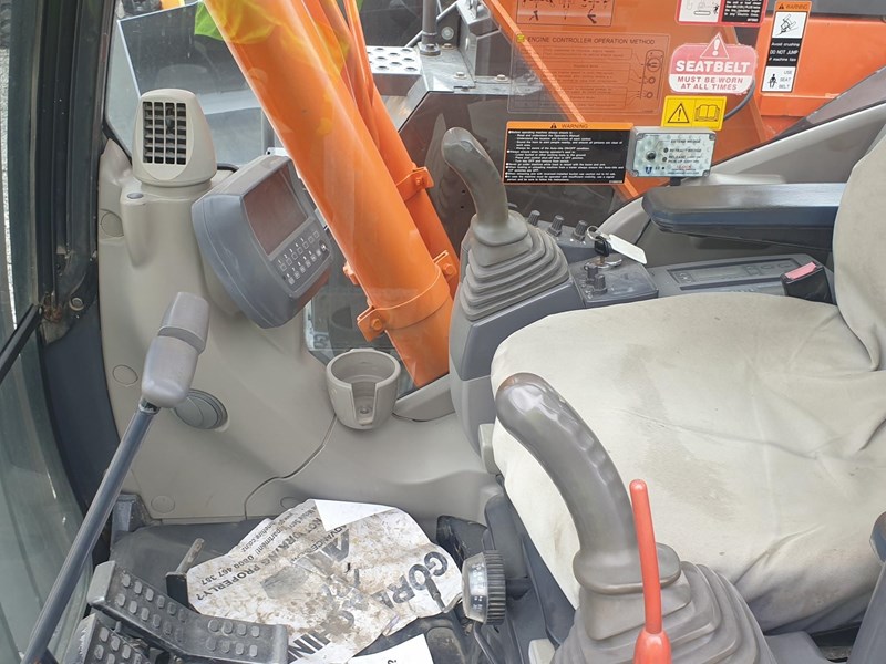 hitachi zx135 824562 009