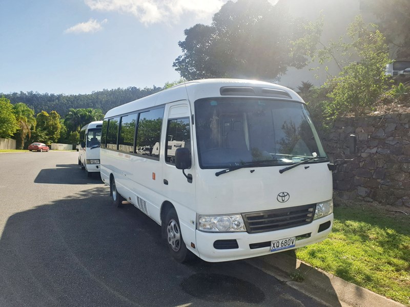 toyota coaster 877135 001