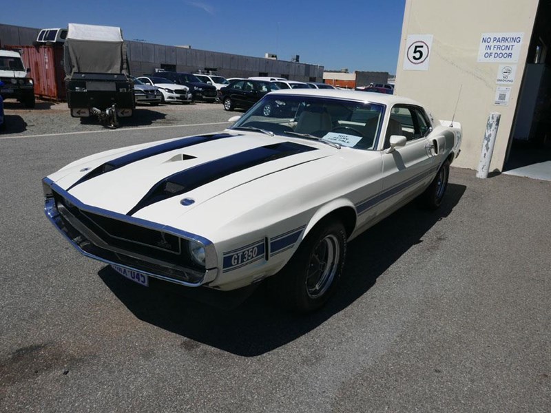 ford mustang 854423 003