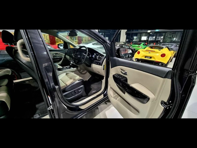 kia carnival 877126 047