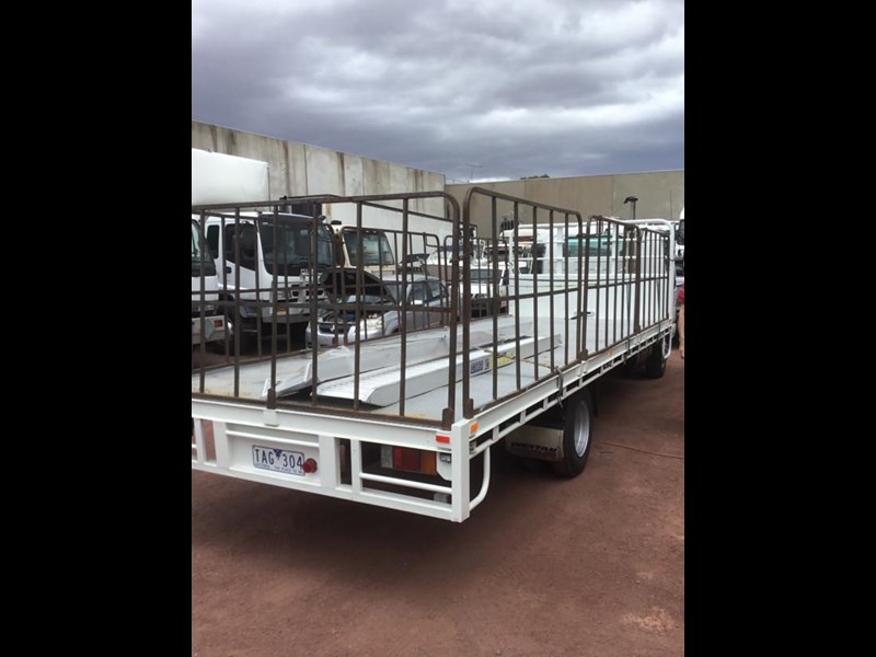 isuzu npr300 877251 015