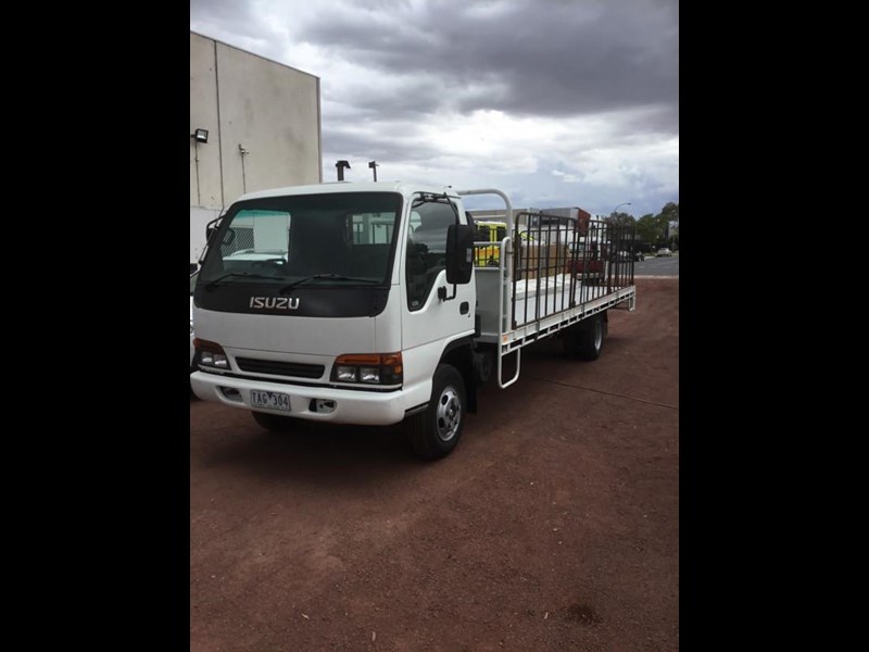 isuzu npr300 877251 009