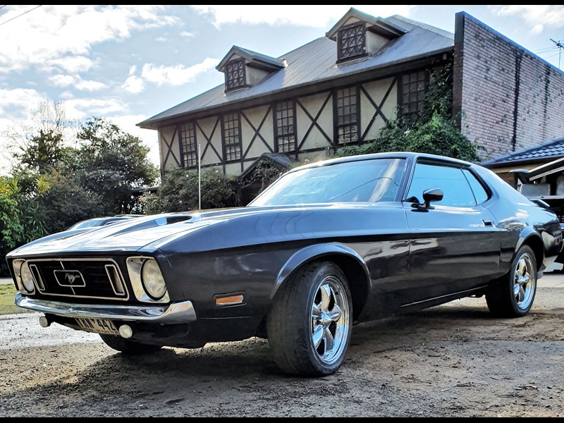 ford mustang 878024 001