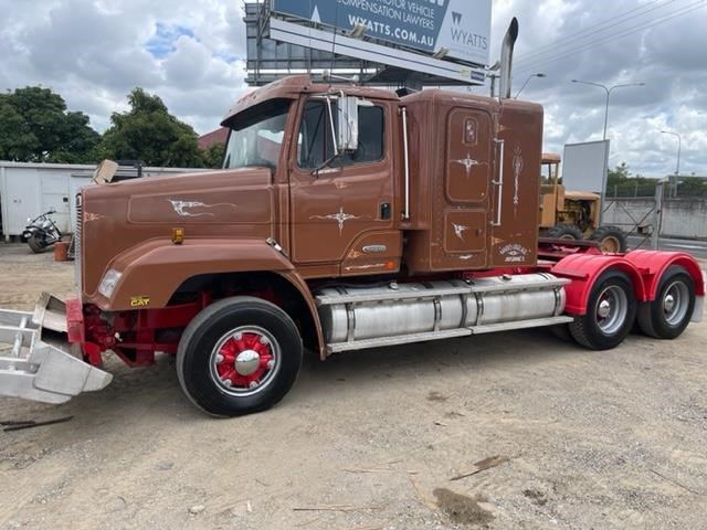 freightliner fl112 877602 003