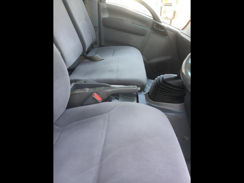 isuzu npr300 877250 029