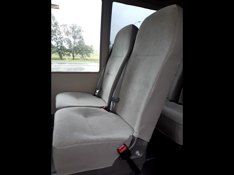 mitsubishi rosa deluxe 871912 029