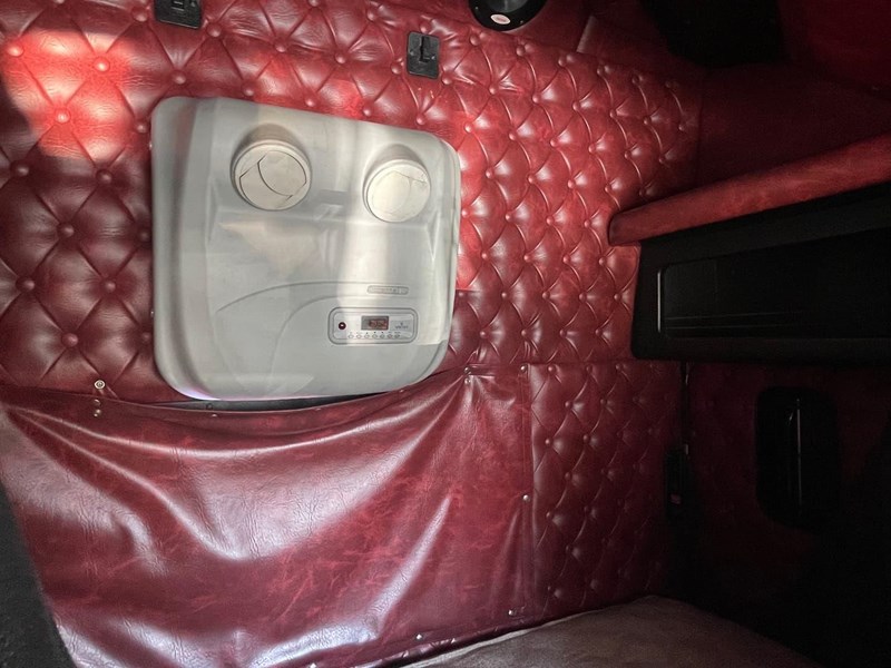 kenworth t409 873065 047