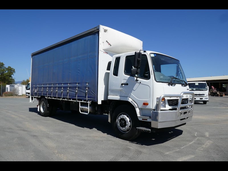fuso fighter 860823 003