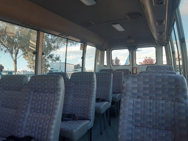 nissan civilian 868527 037