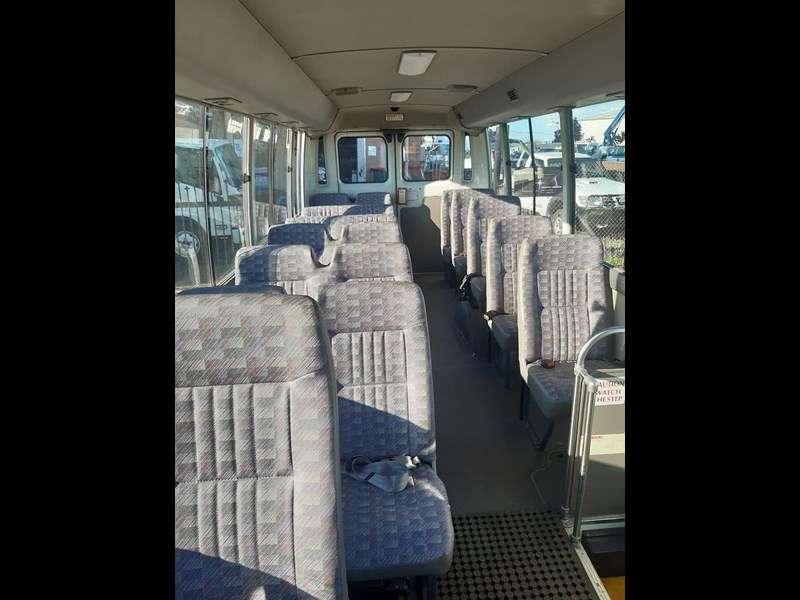 nissan civilian 868527 045