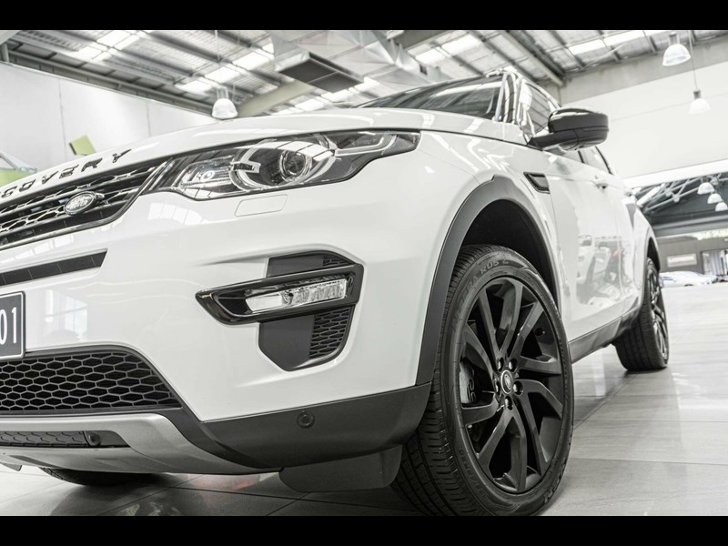 land rover discovery sport 878209 015