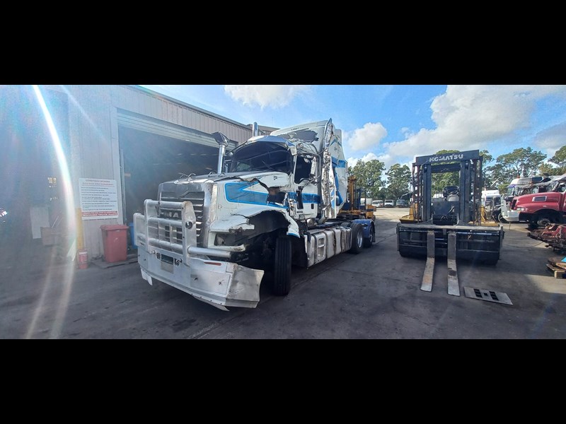 mack trident 878341 003