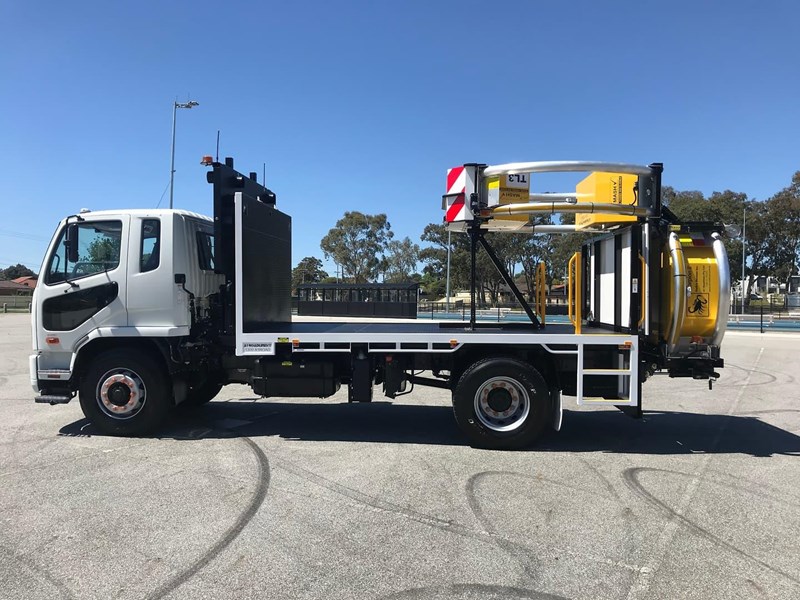 fuso fighter 1627 808305 007