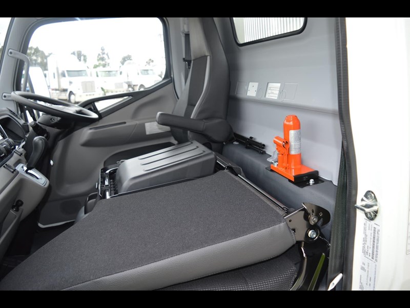 fuso canter fe 875487 021