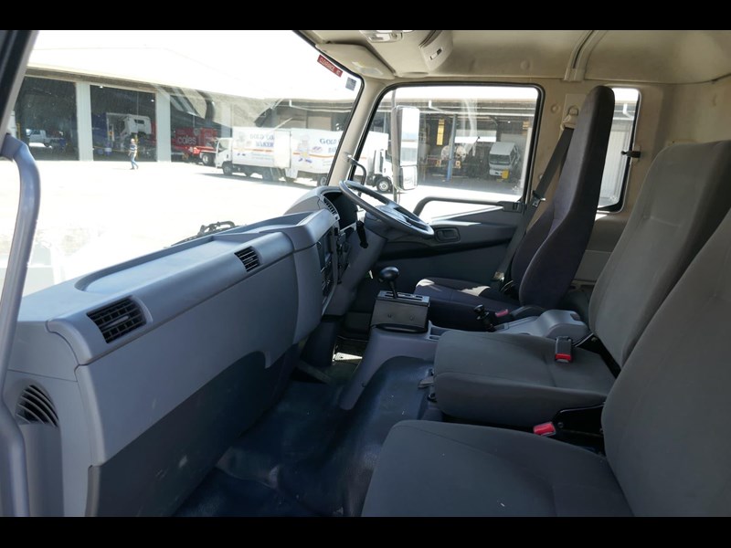 fuso fighter 861685 035