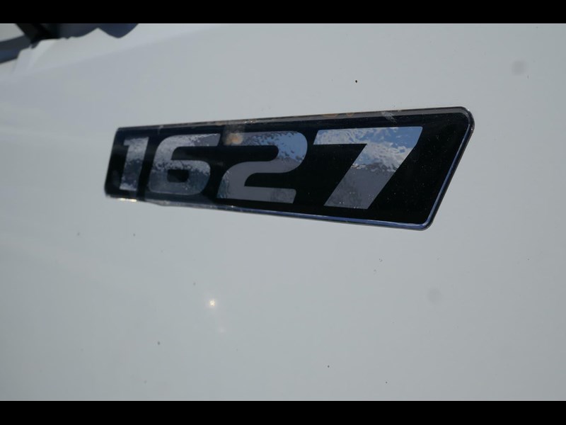 fuso fighter 861685 017