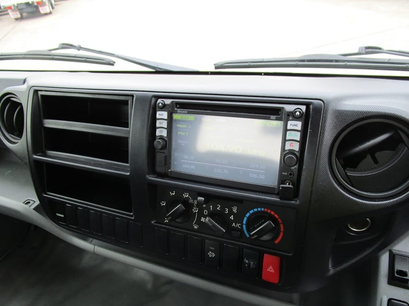 hino 300 series 874653 023