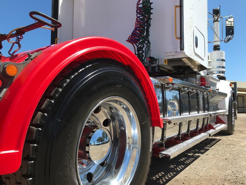 kenworth t909 867103 047