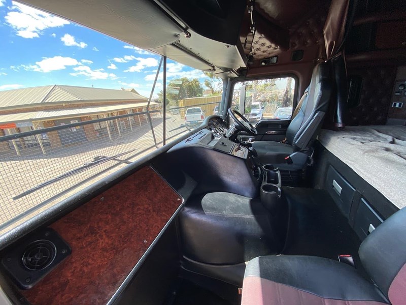 kenworth k200 875382 061